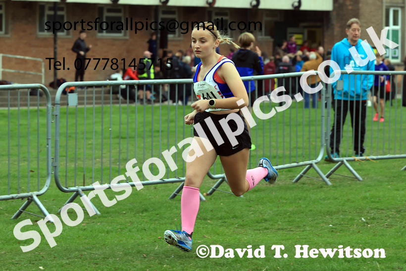 Girls Under-15s relay, 2025 Northern Cross Country Relays, Graves Park, Sheffield. Photo: David T. Hewitson/Sports for All Pics